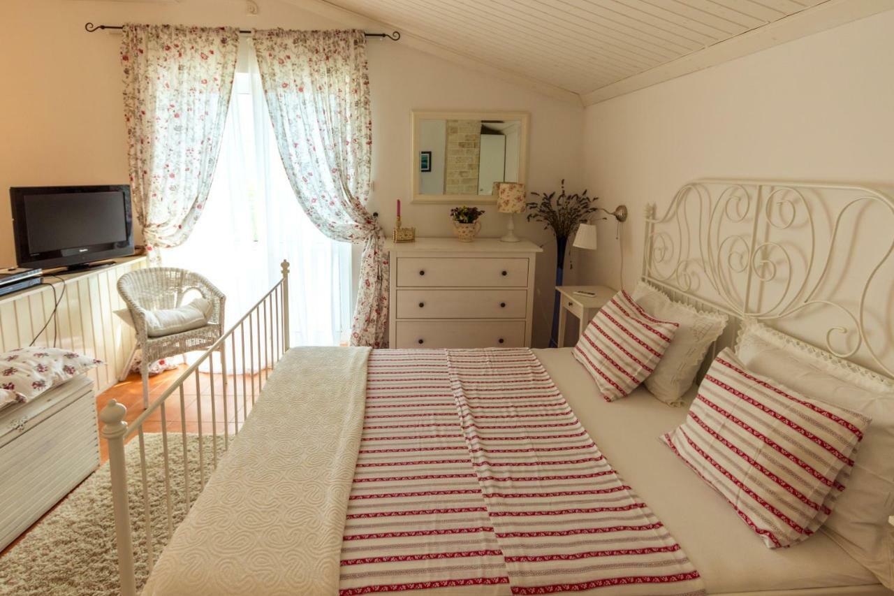 Villa O'Zrna Klis Екстериор снимка