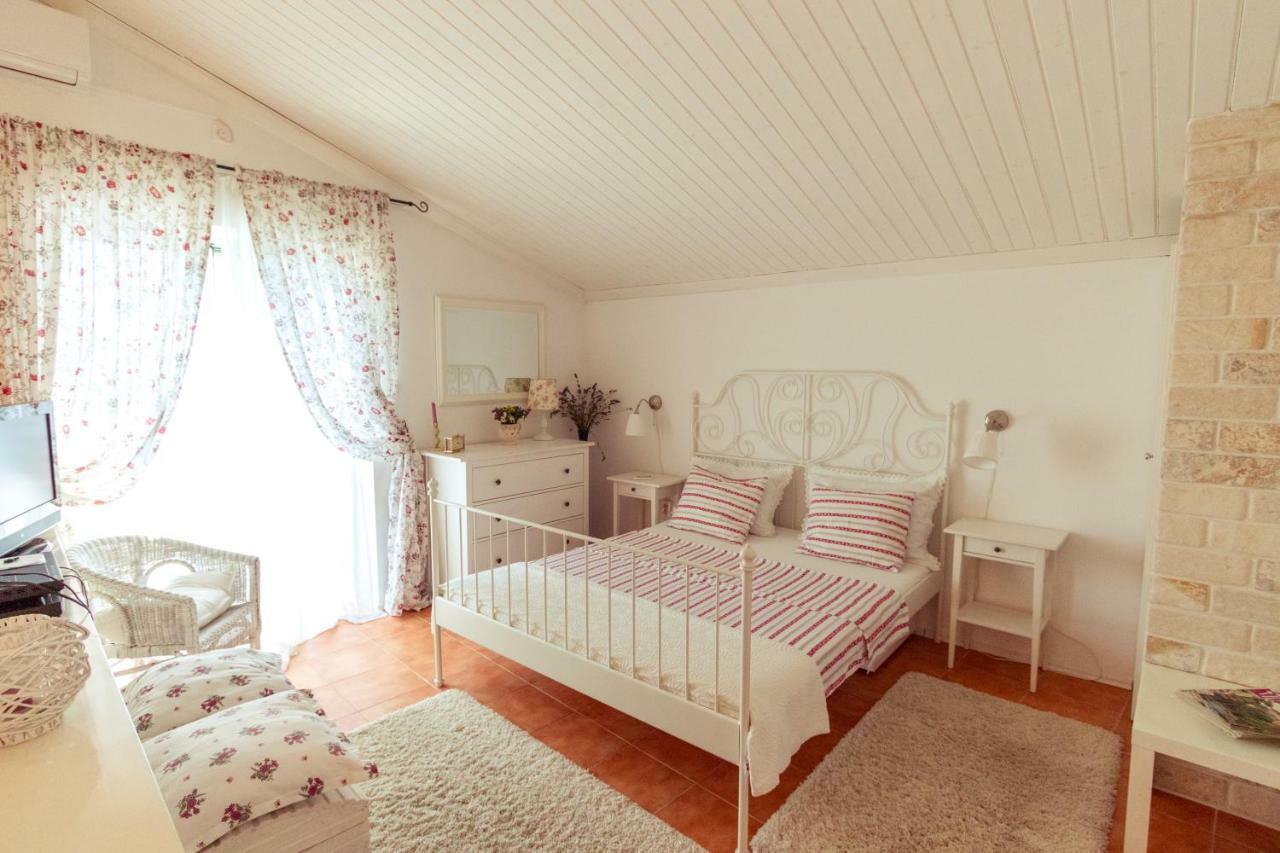 Villa O'Zrna Klis Екстериор снимка
