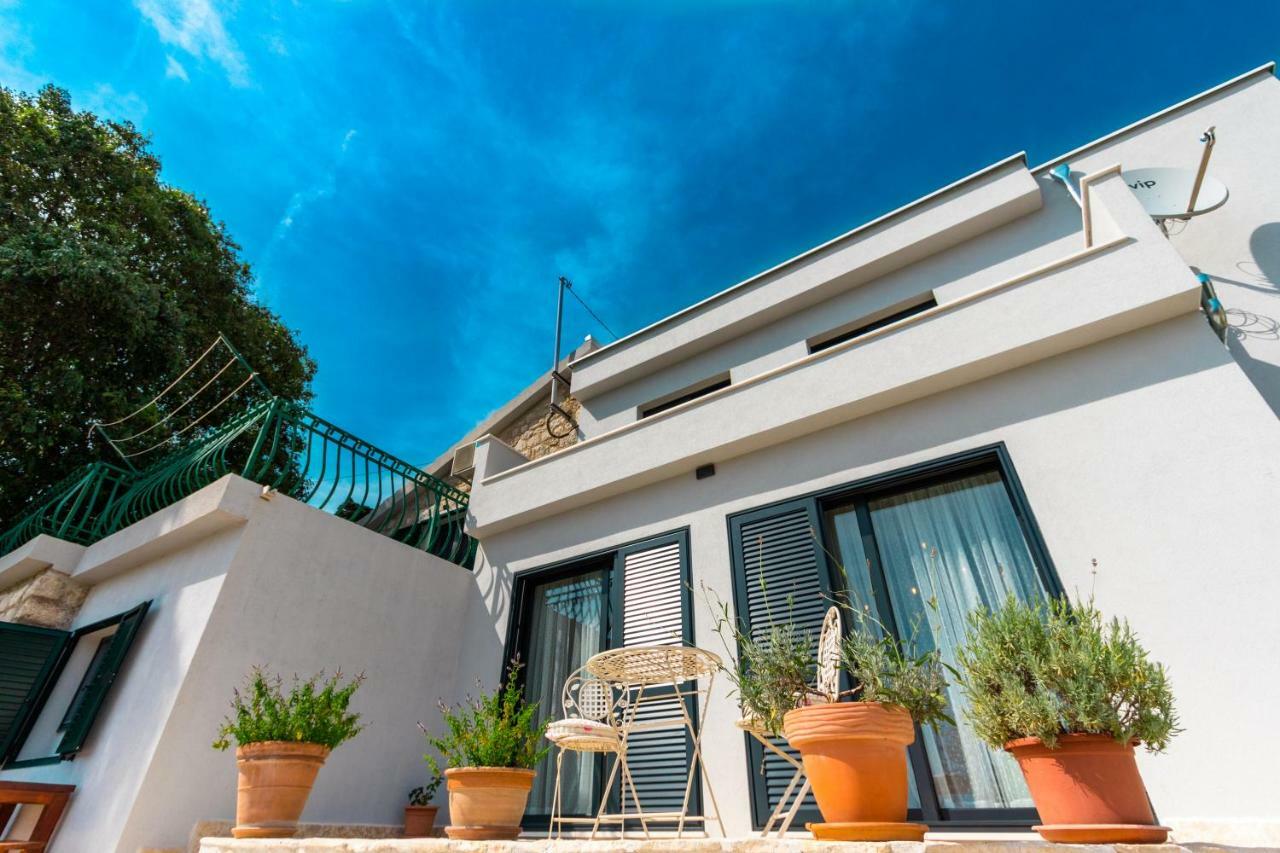 Villa O'Zrna Klis Екстериор снимка