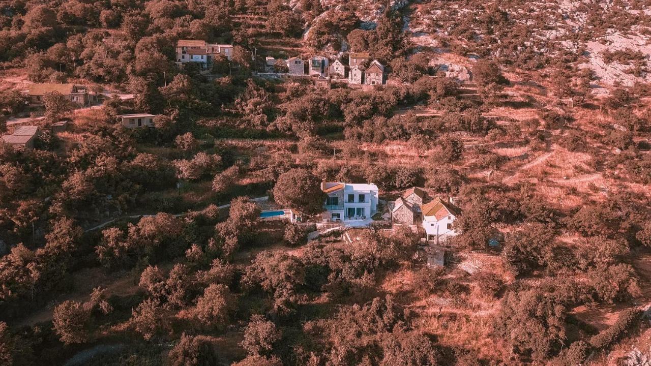 Villa O'Zrna Klis Екстериор снимка