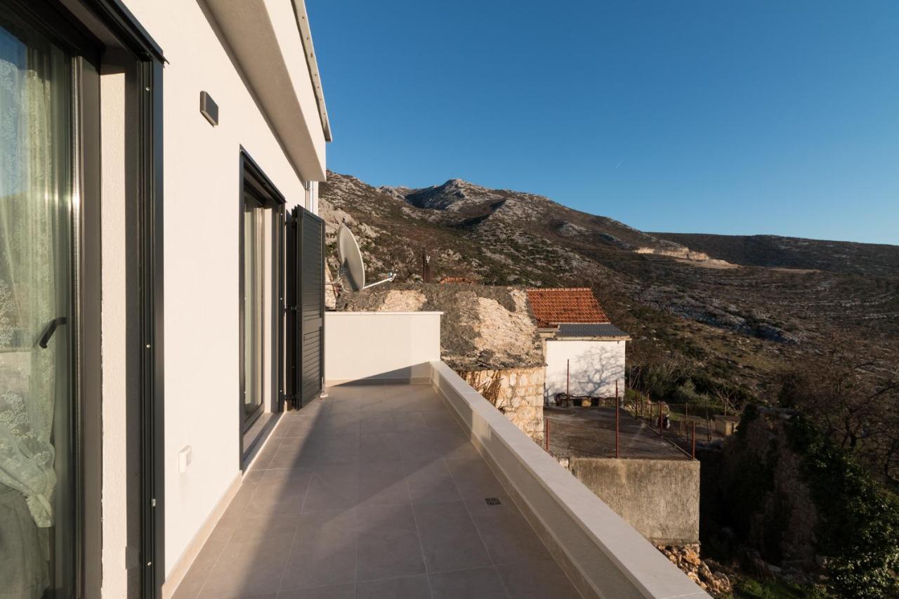 Villa O'Zrna Klis Екстериор снимка